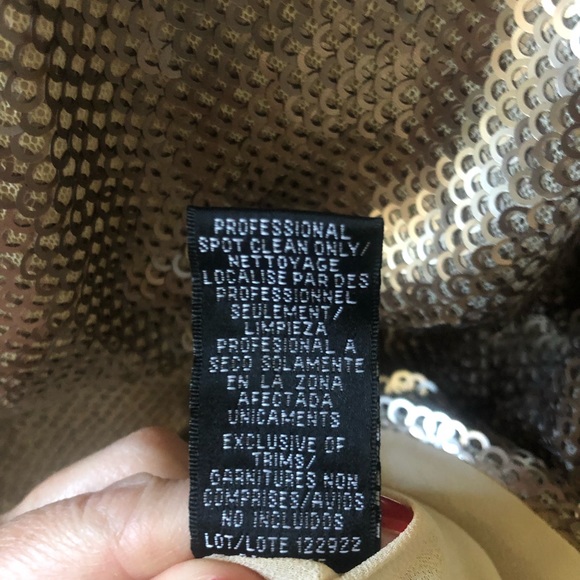 Monique Lhuillier Ruffle Hem Short Sleeve Dress - Picture 9 of 12